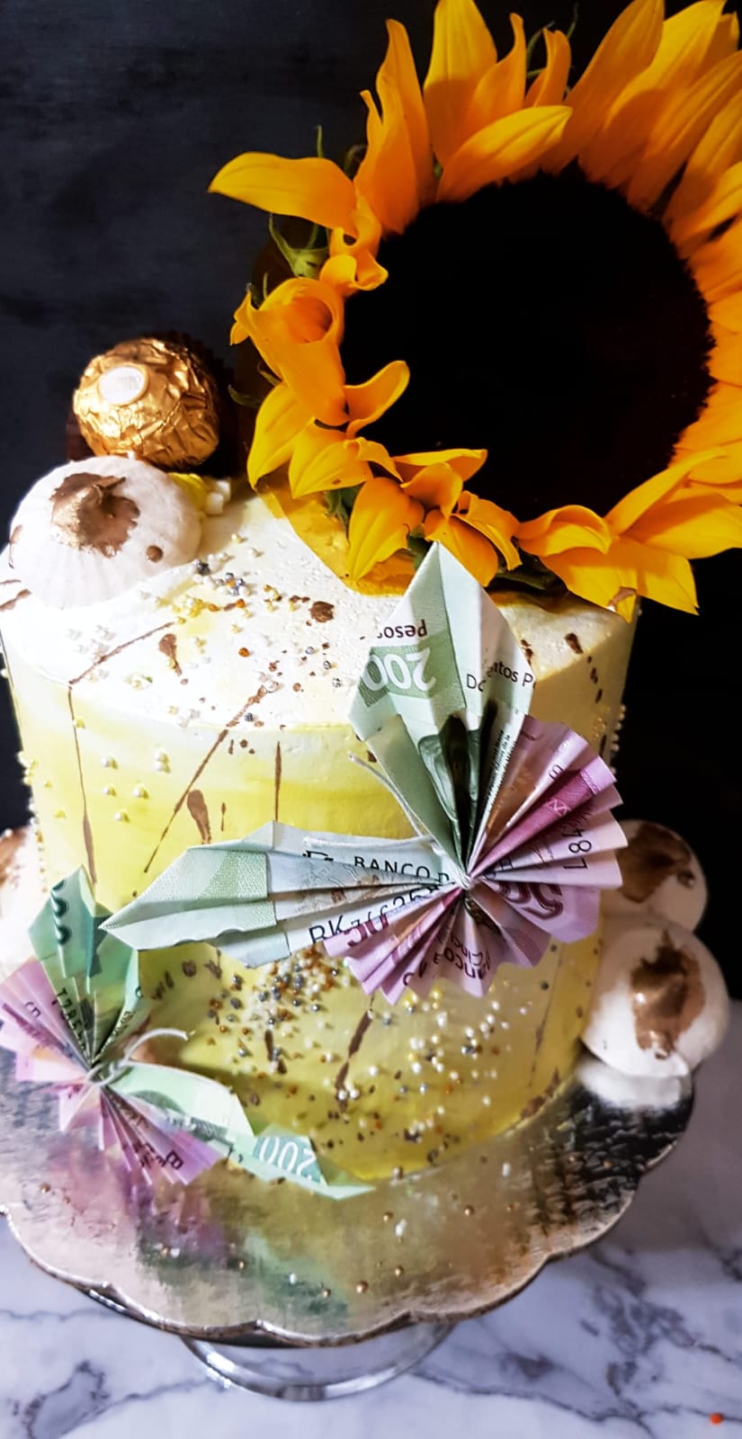 Pastel con dinero